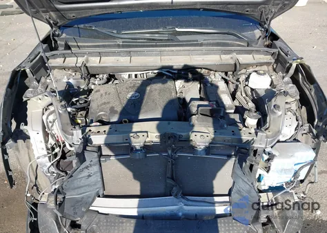 2021 Toyota Highlander Xle z USA, uszkodzony, nr VIN 5TDGZRBH1MS551729